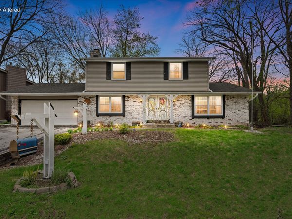 3710 S Pleasant View Dr, New Berlin, WI 53151