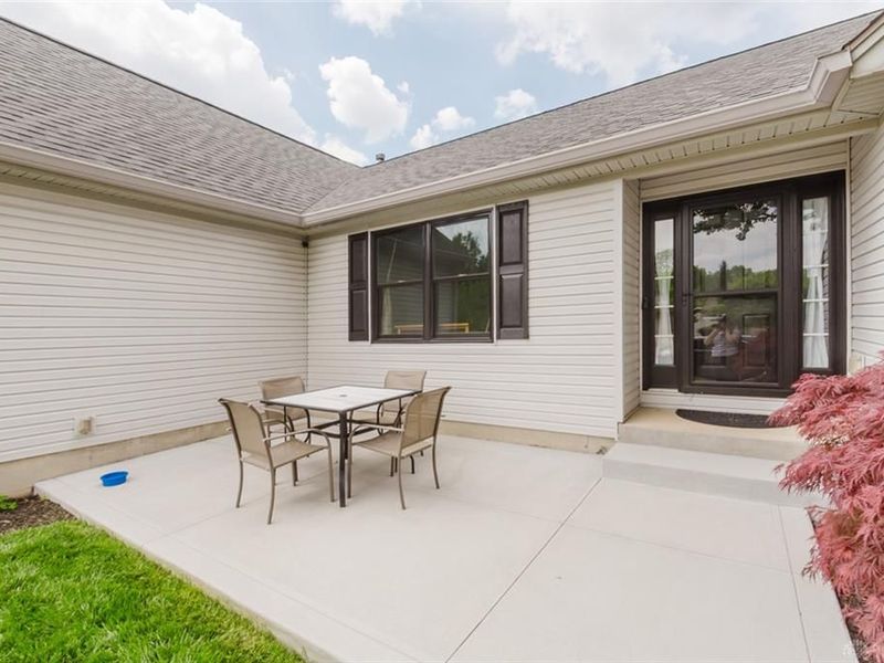 4492 Longmeadow Lane, Beavercreek, OH 45430 Photo 2