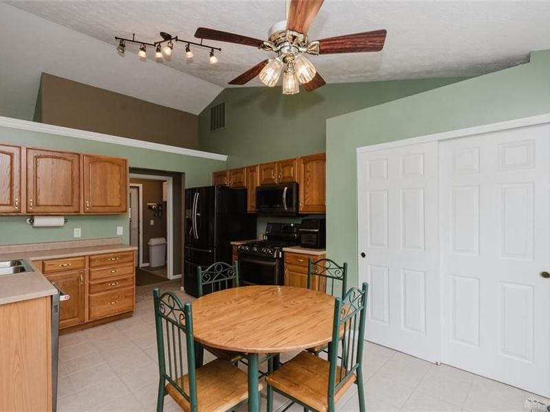 4492 Longmeadow Lane, Beavercreek, OH 45430 Photo 5