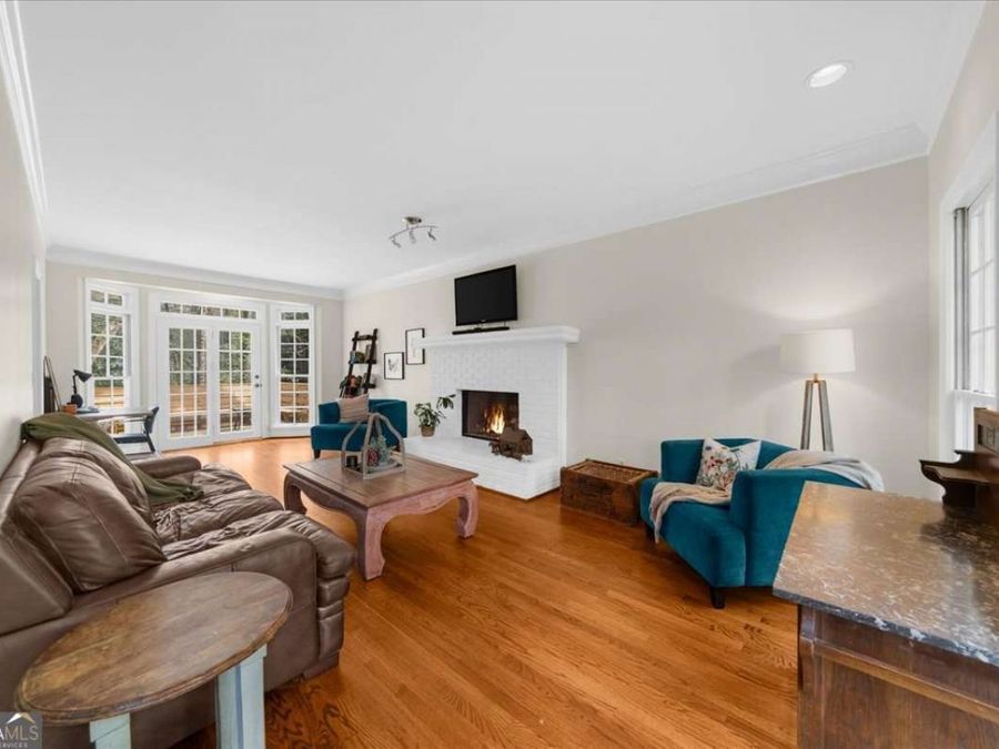 Property Image 6