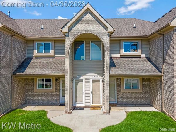 15141 Northpointe Drive, Sterling Heights, MI 48313