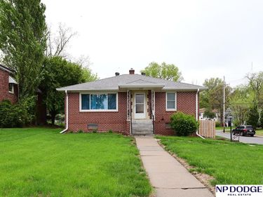 4949 Pratt Street , Omaha, NE 68104