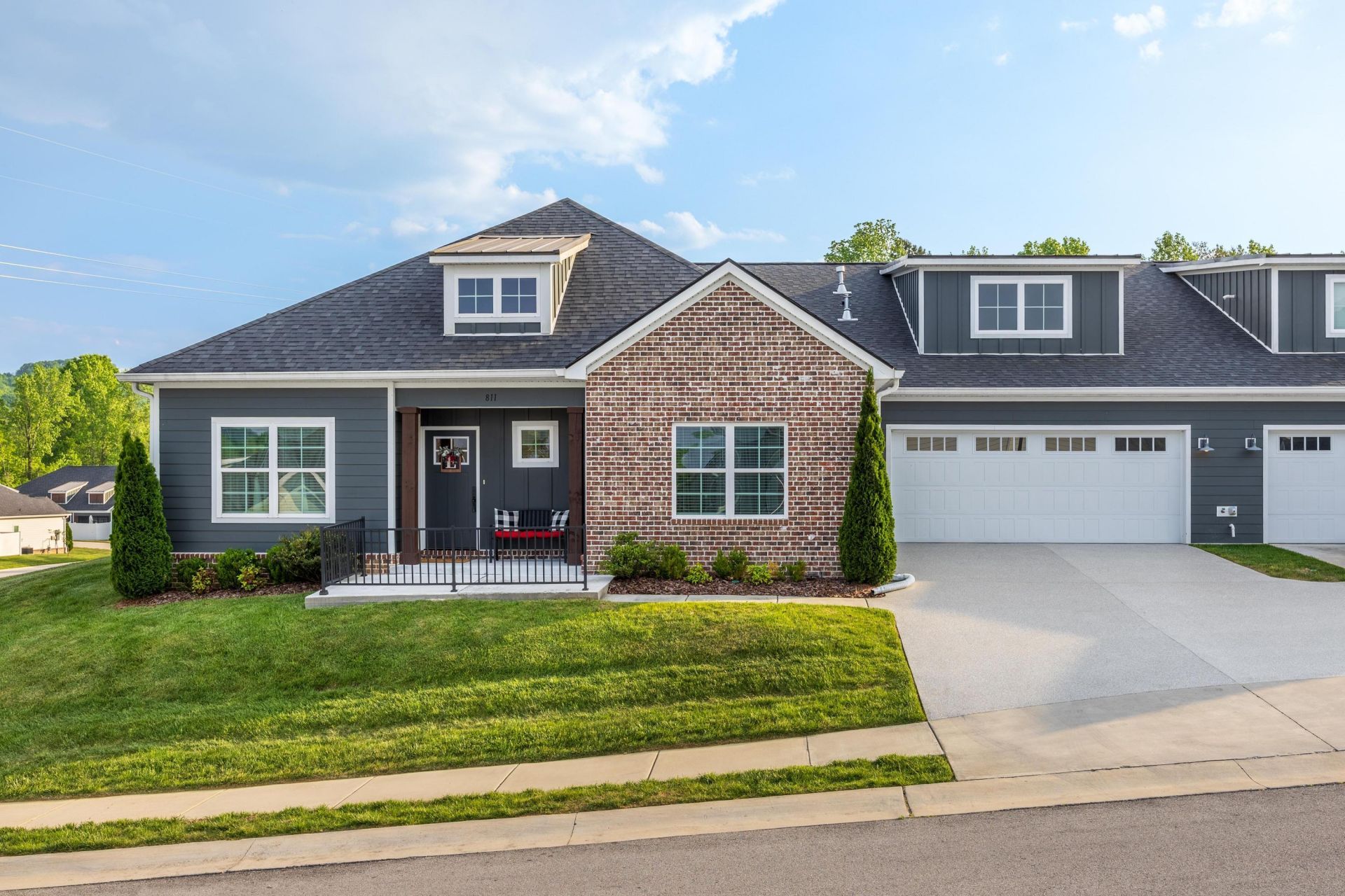 811 Wellstone Drive, Chattanooga, TN 37405 Main Photo