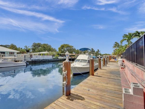 391 SE 15th Avenue, Pompano Beach, FL 33060