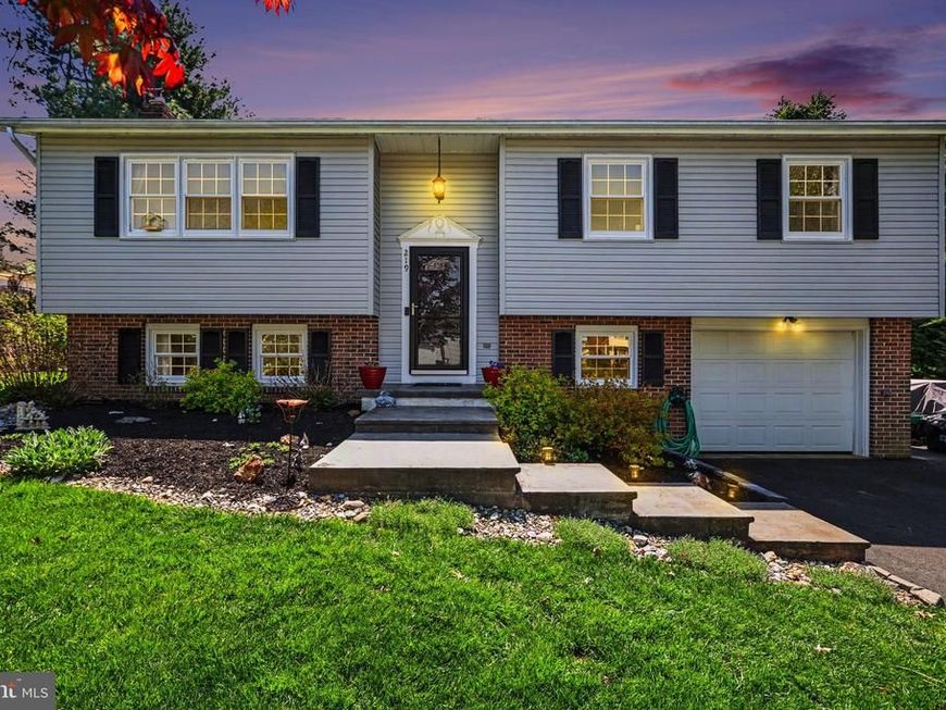 219 Maple Avenue , Quarryville, PA 17566 Main Photo