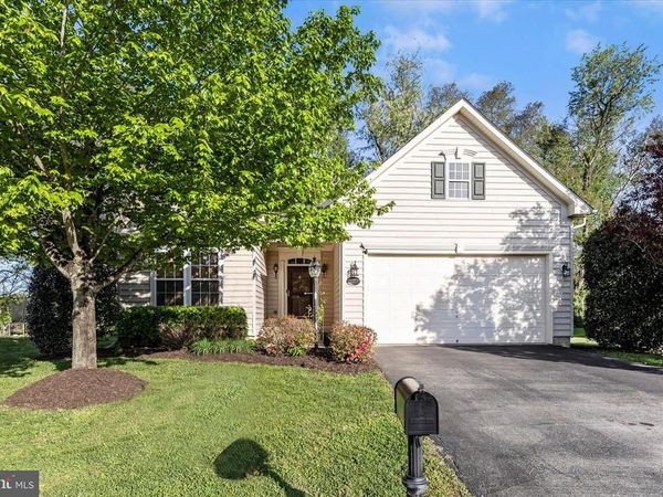 250 DINWIDDIE WAY, KEARNEYSVILLE, WV 25430