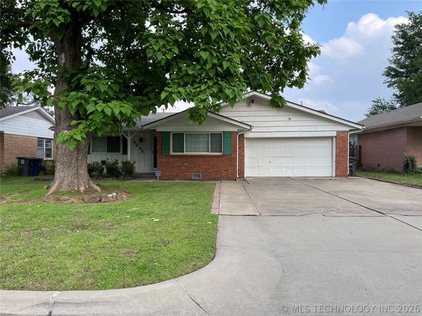 4647 S Winston Avenue , Tulsa, OK 74135