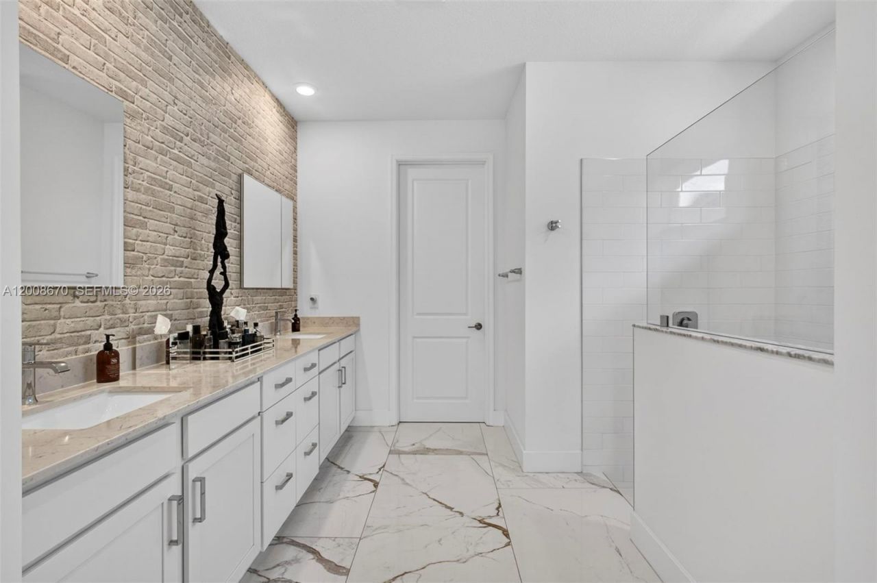 10626 Starling Way, West Palm Beach, FL 33412 Photo