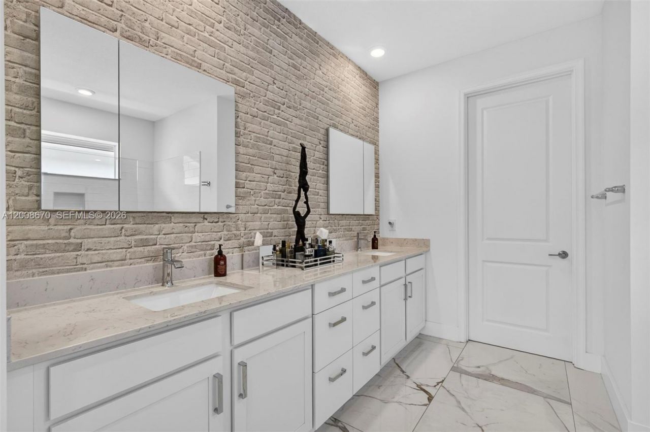 10626 Starling Way, West Palm Beach, FL 33412 Photo