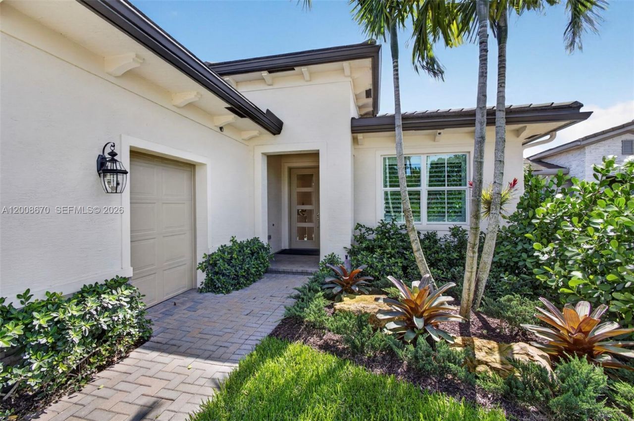 10626 Starling Way, West Palm Beach, FL 33412 Photo