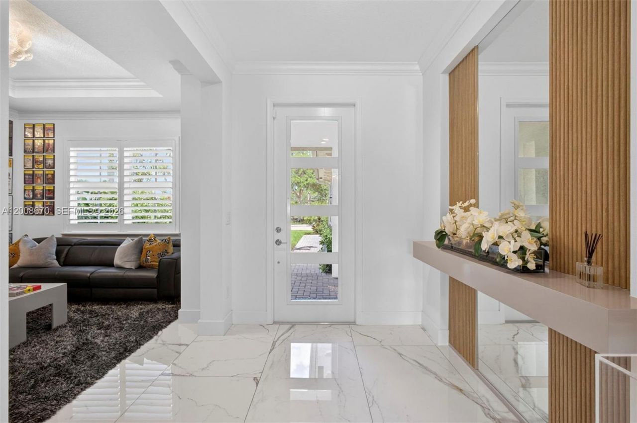 10626 Starling Way, West Palm Beach, FL 33412 Photo