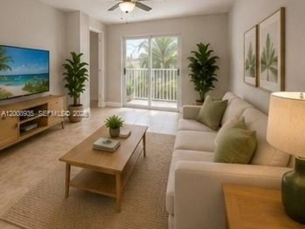 948 SW 3rd St, Unit 205, Miami, FL 33130