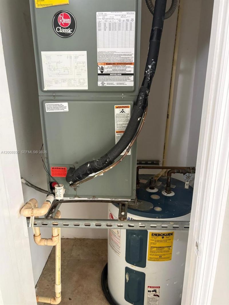 948 SW 3rd St, Unit 205, Miami, FL 33130 Photo