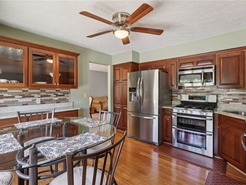 14784 Stone Creek Oval, Strongsville, OH 44149 Photo 11