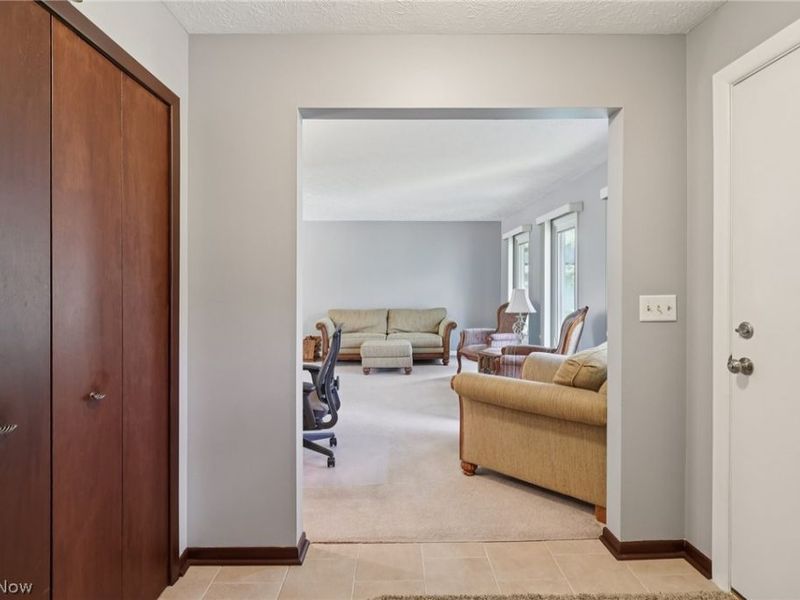 14784 Stone Creek Oval, Strongsville, OH 44149 Photo 4