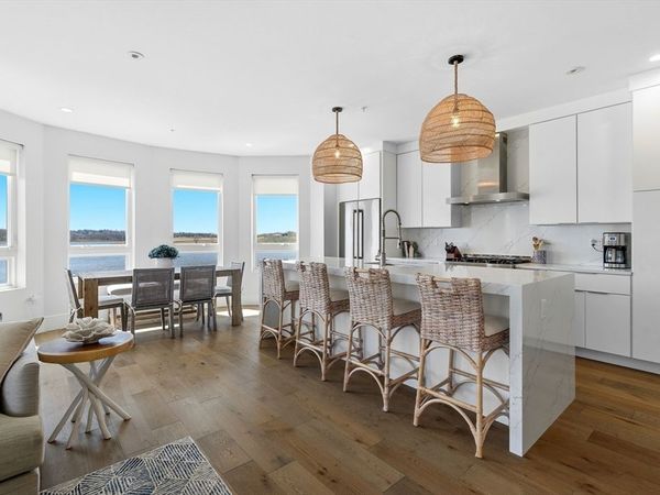 60 Newbury St, Unit 1, Quincy, MA 02171