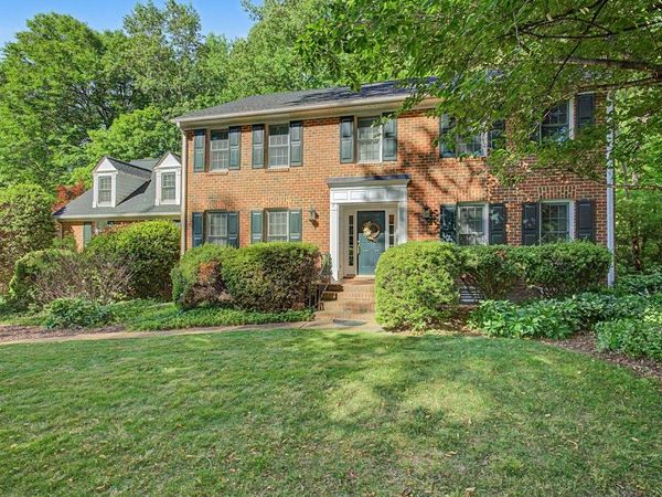 113 James Longstreet , Williamsburg, VA 23185