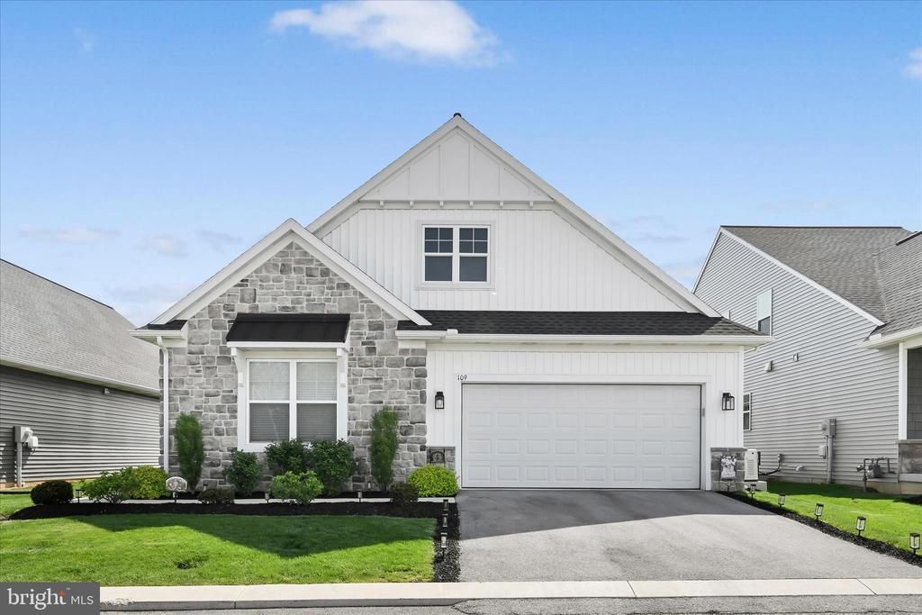 109 BELLFLOWER AVENUE, ANNVILLE, PA 17003