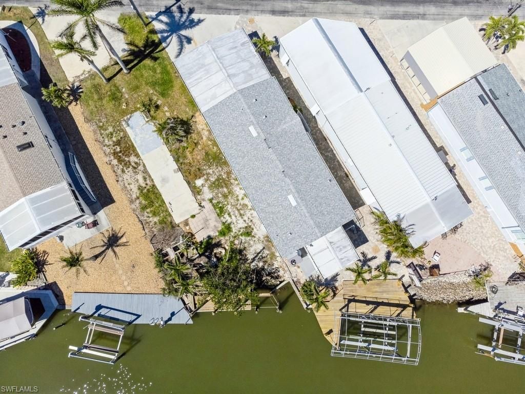 12 Nancy Ln , Fort Myers Beach, FL 33931 Photo