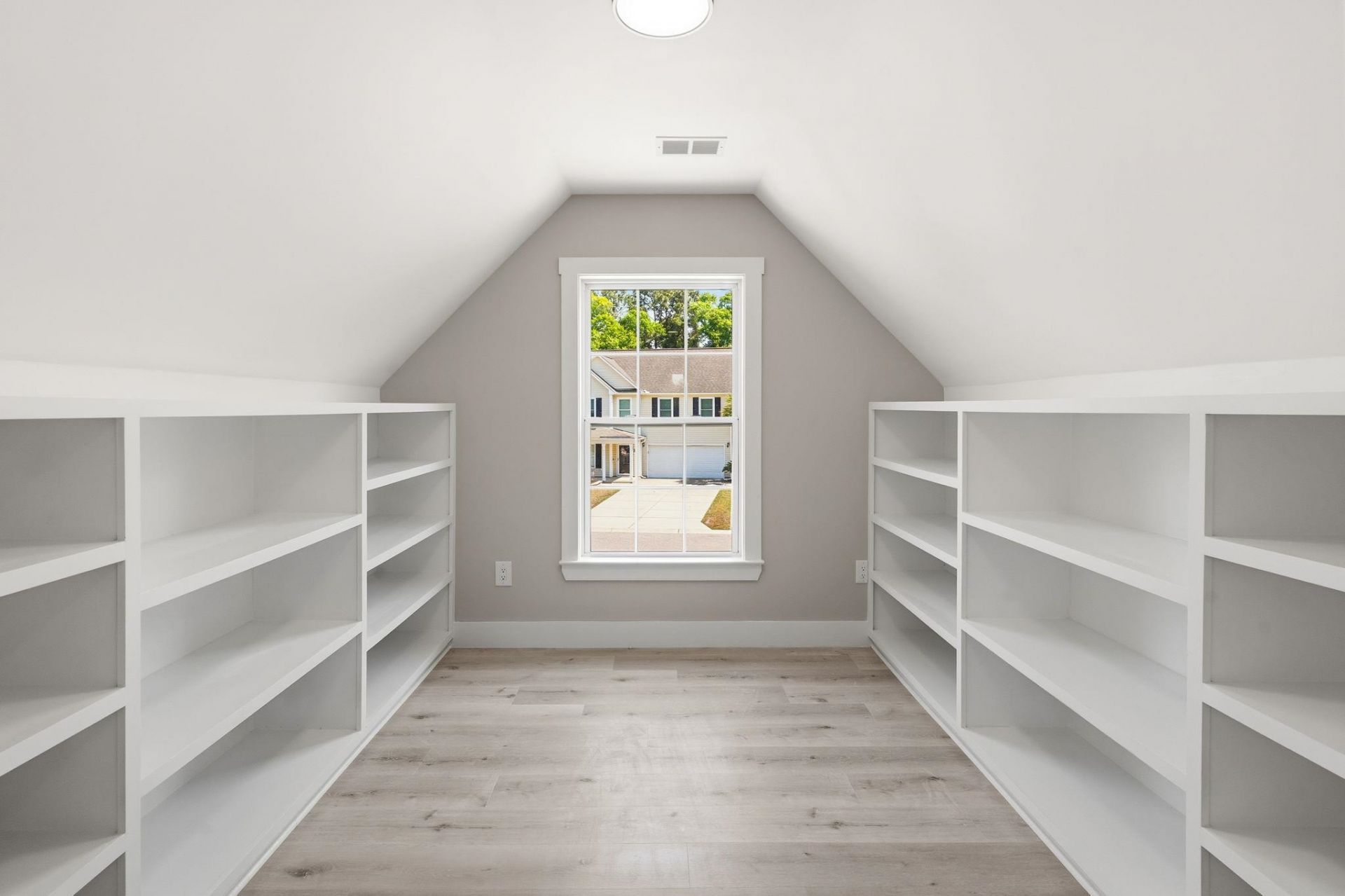 320 Muscari Dr. Photo 26