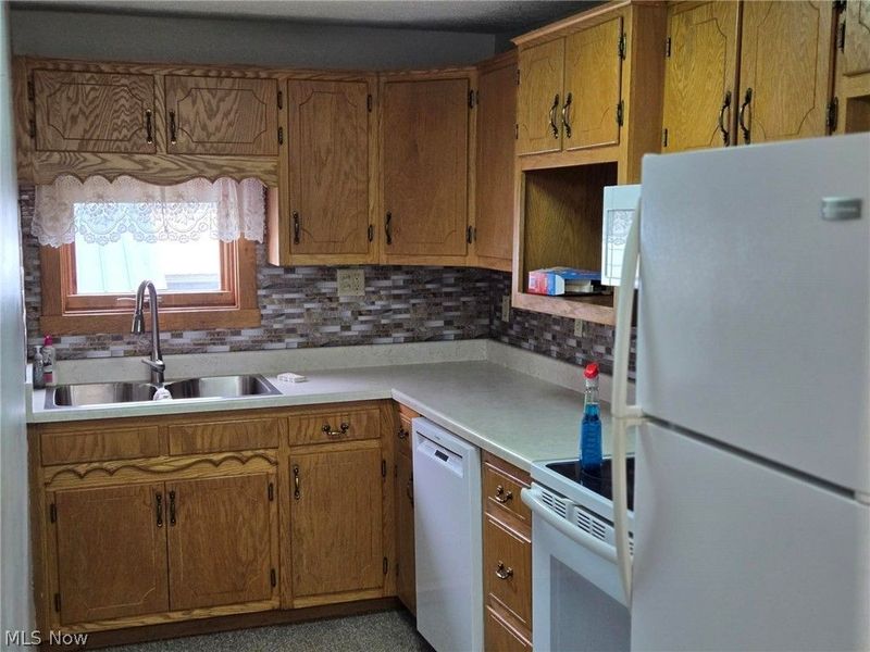 246 N 5th Street, McConnelsville, OH 43756 Photo 3