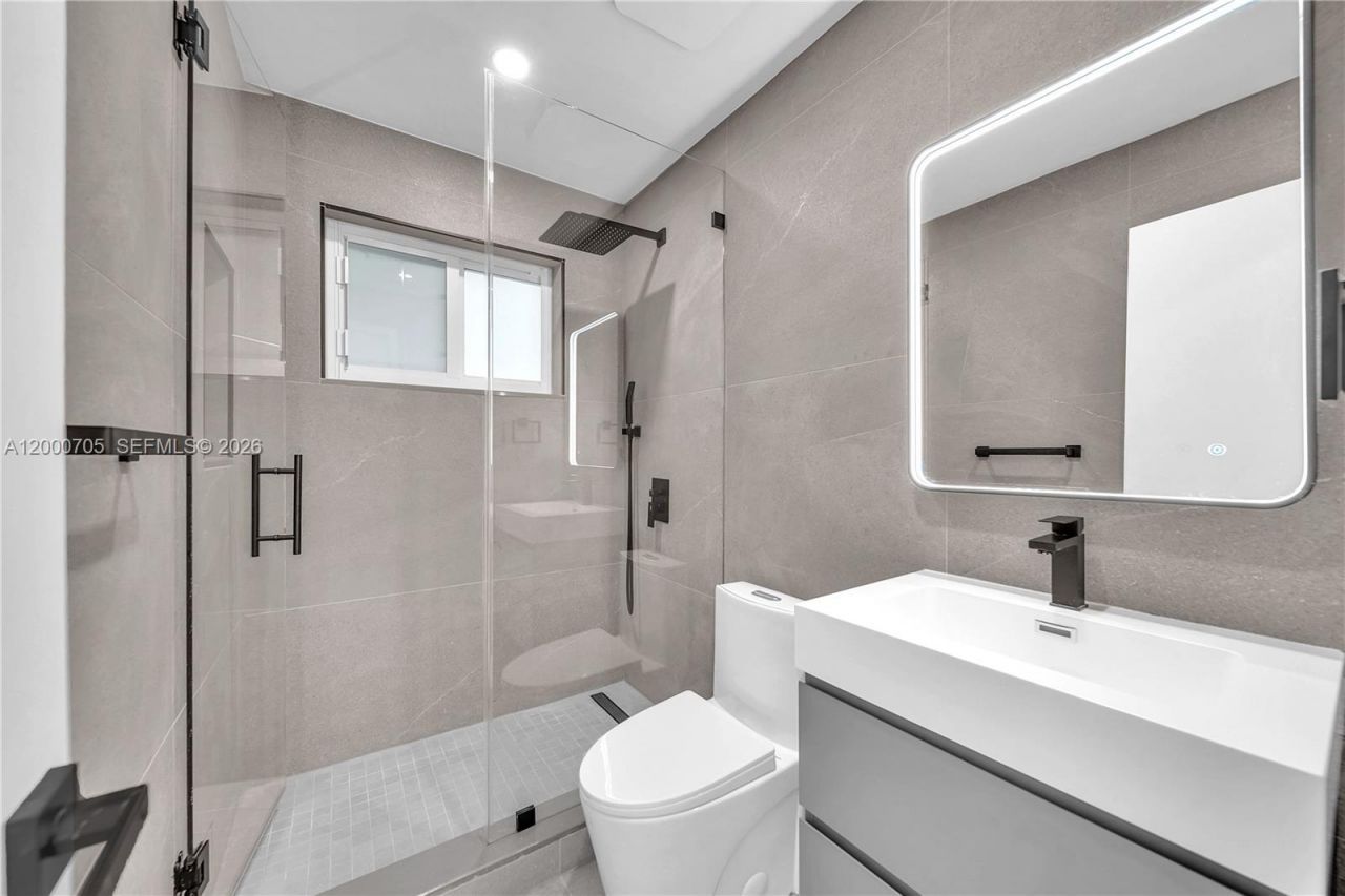 2311 SW 23rd St, Miami, FL 33145 Photo