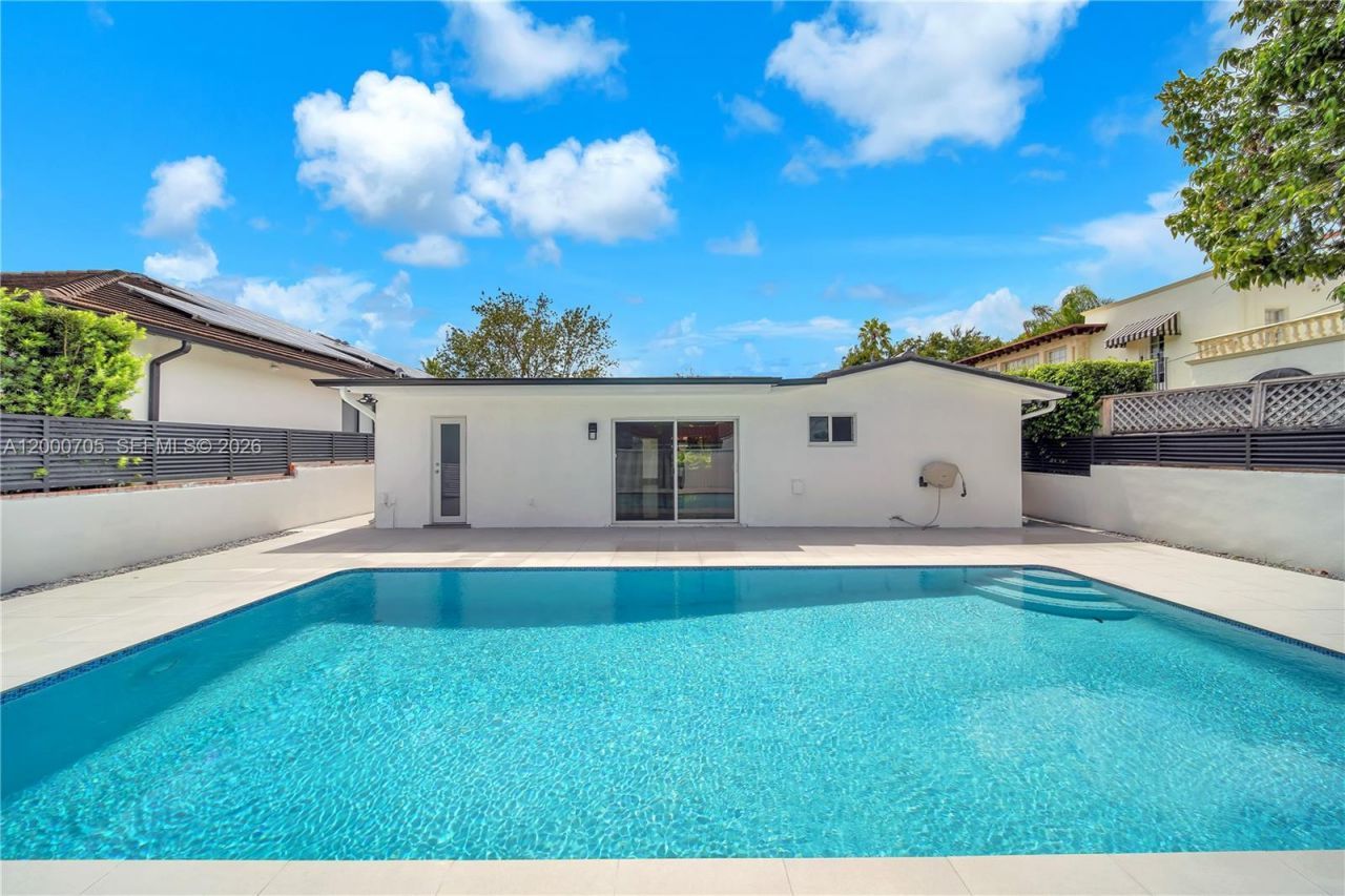 2311 SW 23rd St, Miami, FL 33145 Photo