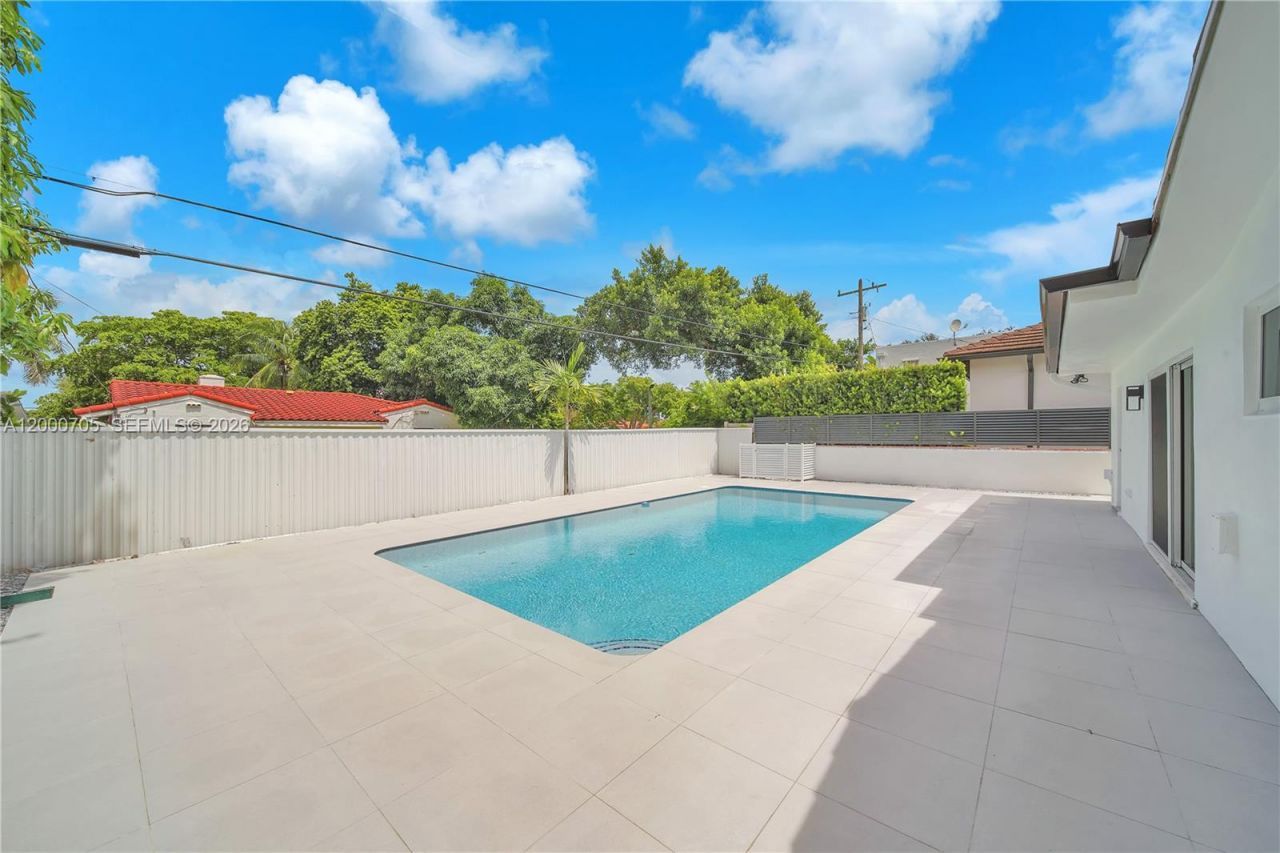 2311 SW 23rd St, Miami, FL 33145 Photo