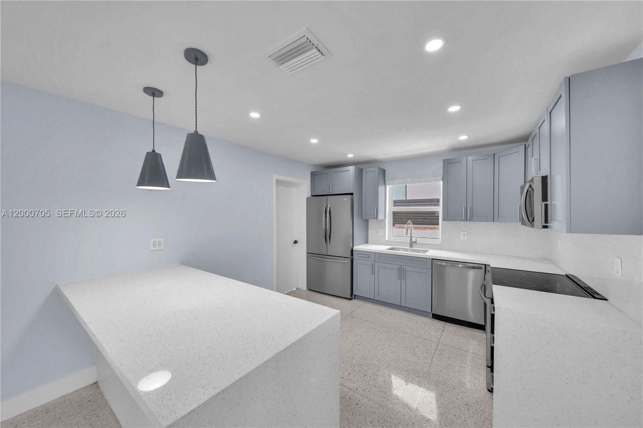 2311 SW 23rd St, Miami, FL 33145 Photo