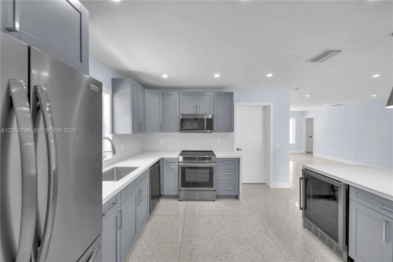 2311 SW 23rd St, Miami, FL 33145 Photo