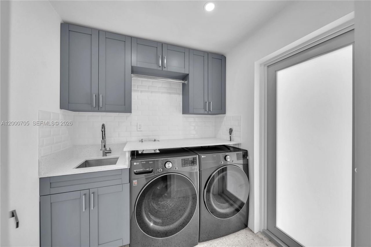 2311 SW 23rd St, Miami, FL 33145 Photo