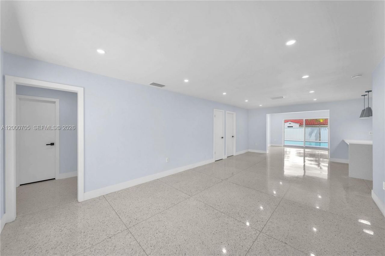 2311 SW 23rd St, Miami, FL 33145 Photo