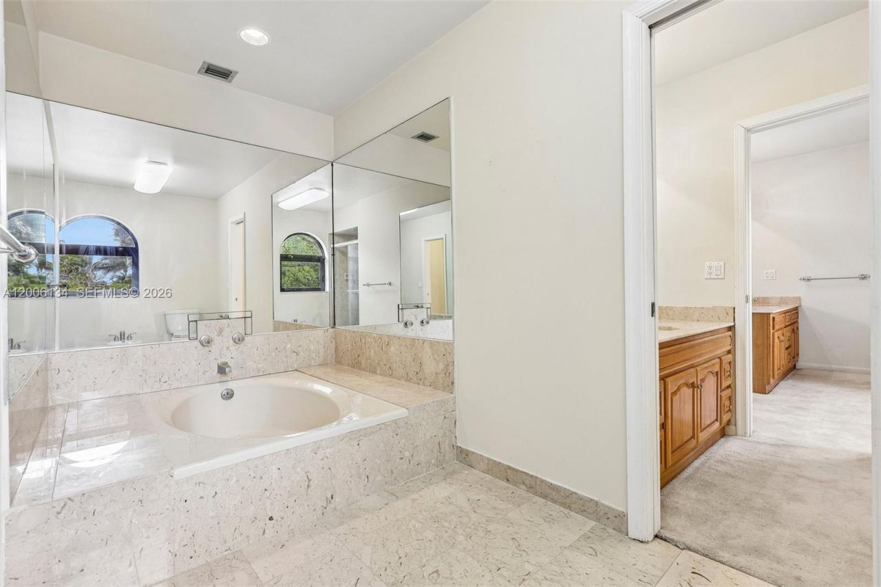 7885 SW 179th Ter , Palmetto Bay, FL 33157 Photo