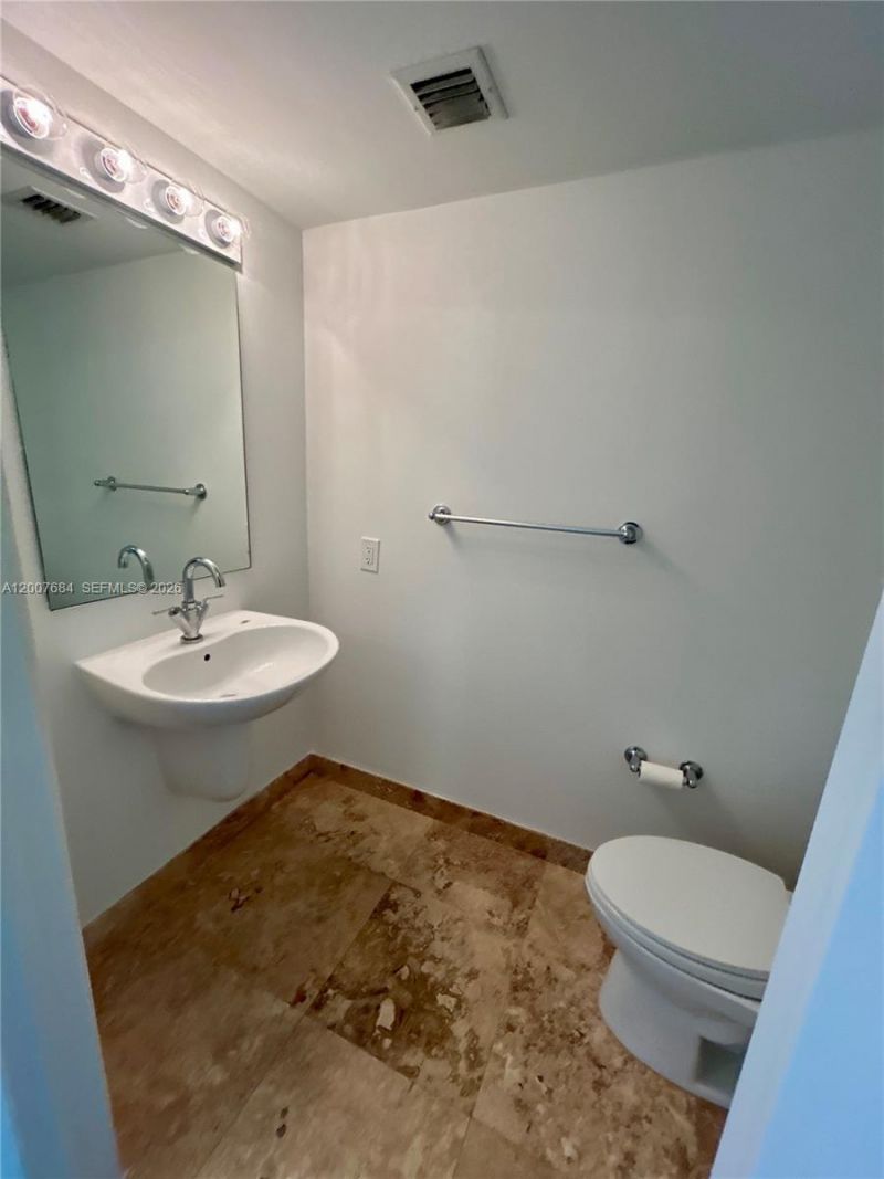 41 SE 5th St , Unit 703, Miami, FL 33131 Photo