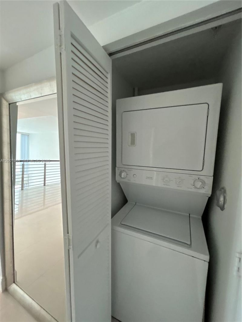 41 SE 5th St , Unit 703, Miami, FL 33131 Photo