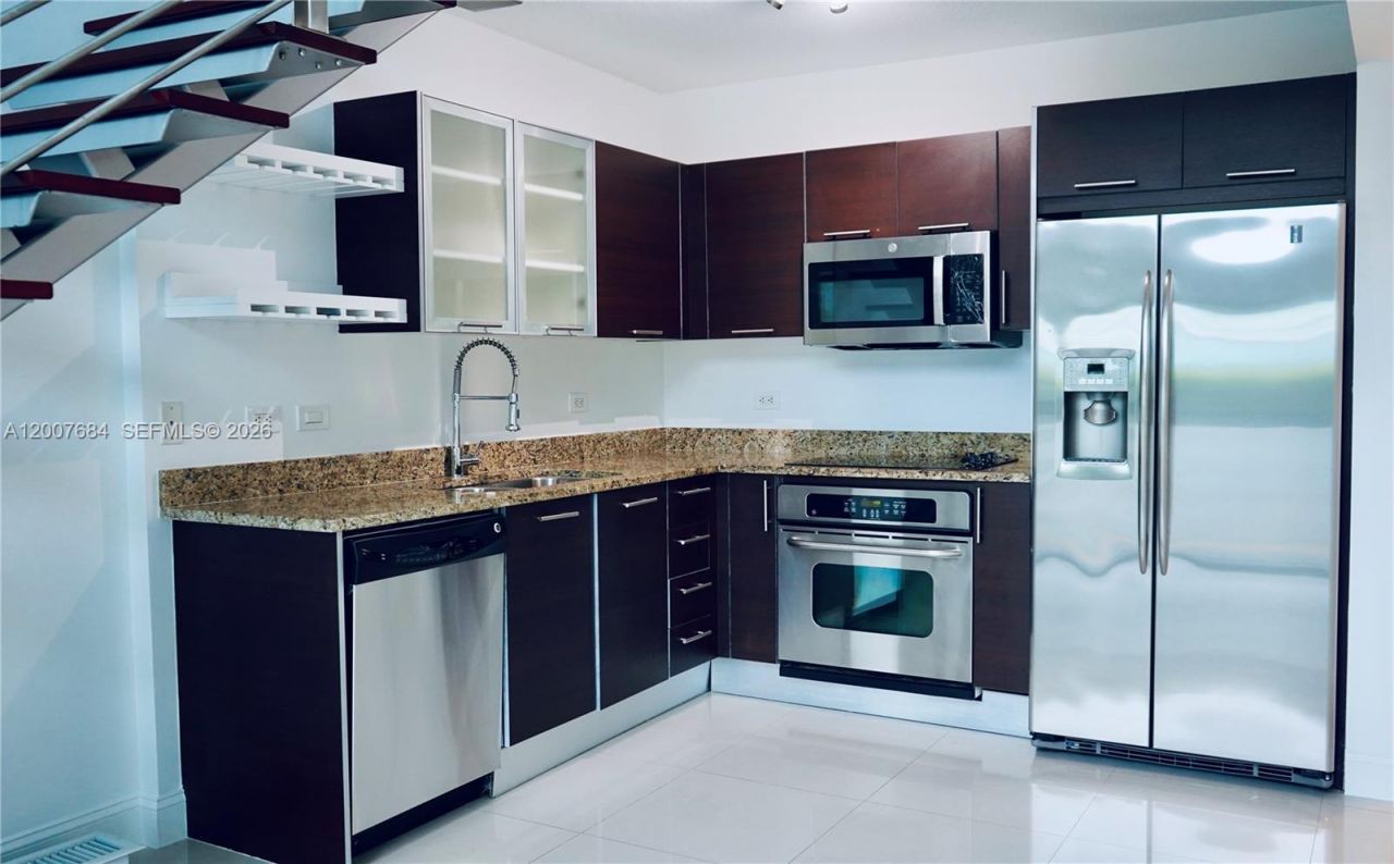 41 SE 5th St , Unit 703, Miami, FL 33131 Photo