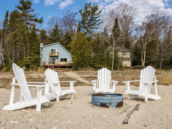 13820 Forest Beach Shores N, Northport, MI 49670