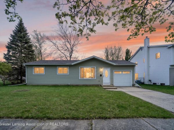 2715 Glenbrook Drive, Lansing, MI 48911