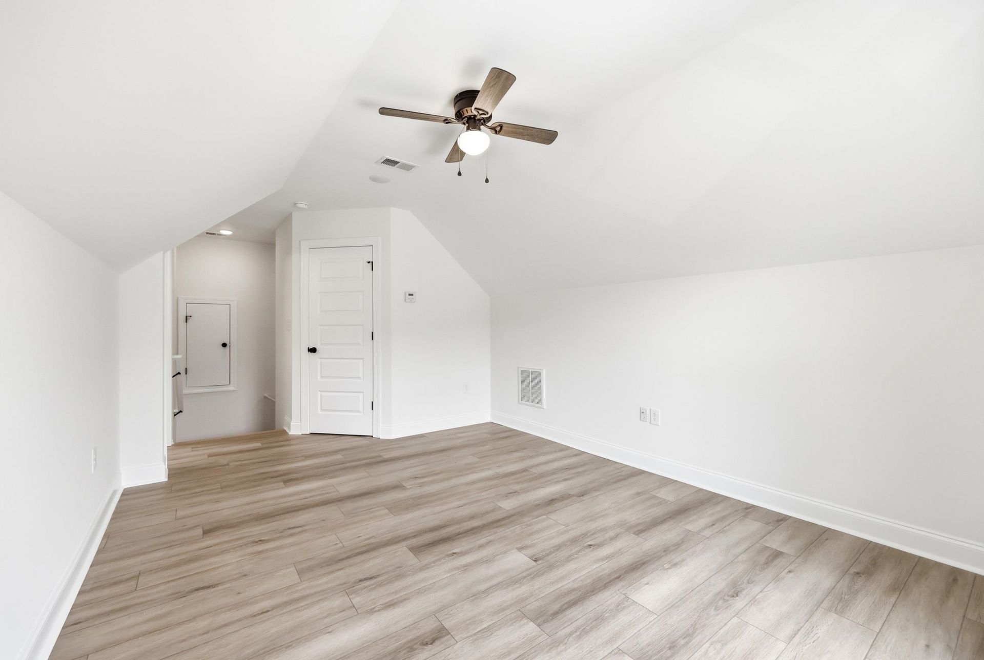 118 Dorset Pl. Photo 32