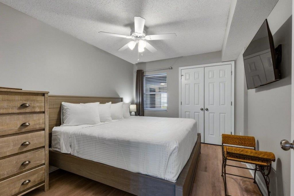 102 N Ocean Blvd. Photo 28