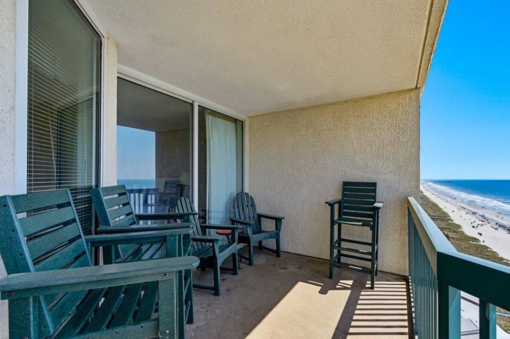 102 N Ocean Blvd. Photo 9