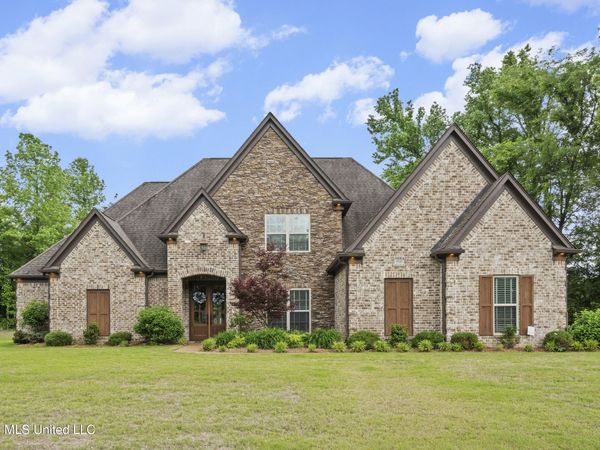 9181 Honey Suckle Way, Hernando, MS 38632