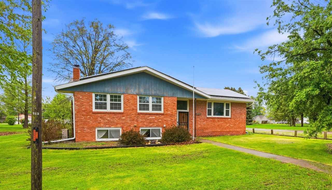 312 E Centennial Ave, Keota, IA 52248 Main Photo