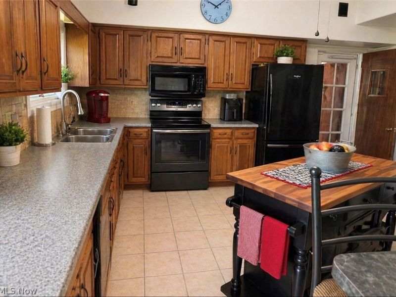 3220 Nob Hill Road, Zanesville, OH 43701 Photo 13