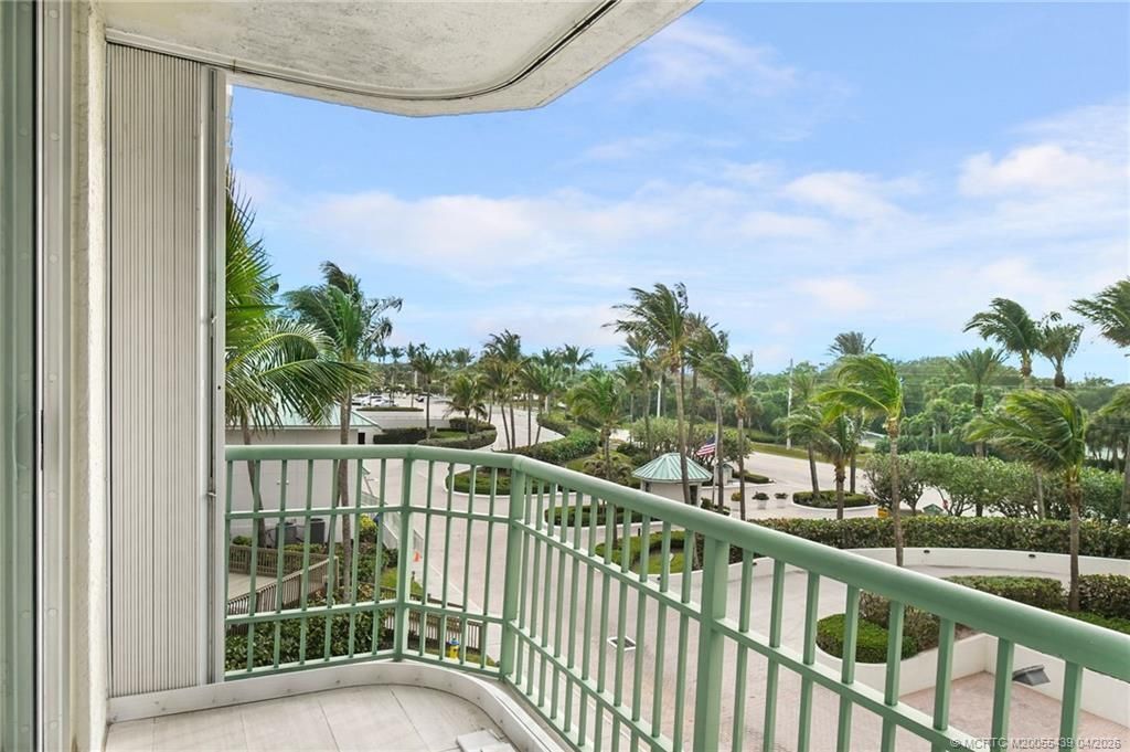 8600 S Ocean Drive, Unit 306, Jensen Beach, FL 34957 Photo