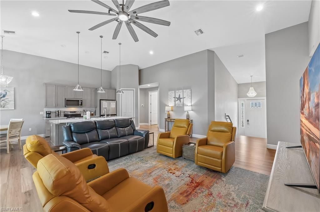 5809 Lauder St, Fort Myers Beach, FL 33931 Photo