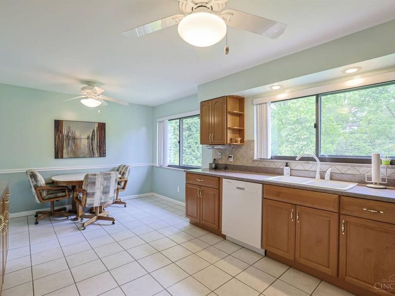 2110 Simbury Court, Cincinnati, OH 45224 Photo 11