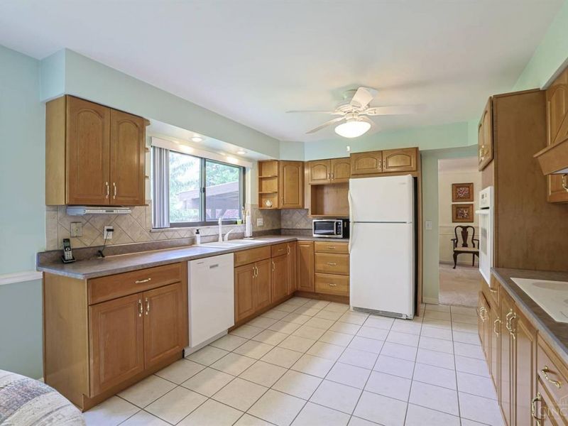 2110 Simbury Court, Cincinnati, OH 45224 Photo 12