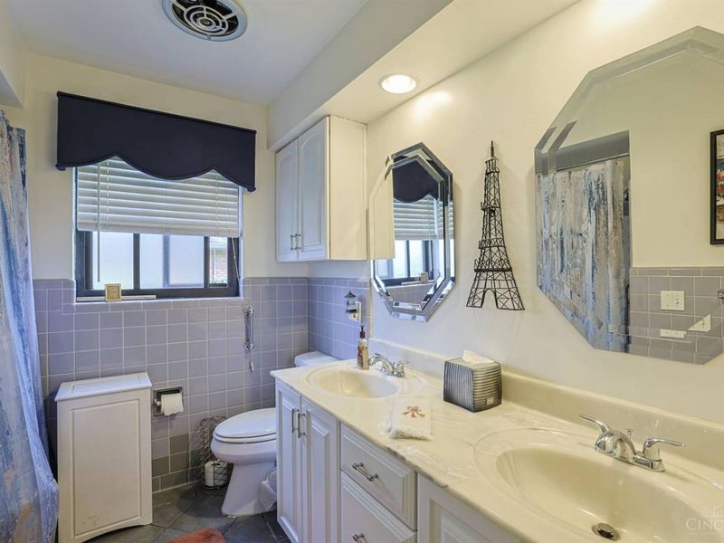 2110 Simbury Court, Cincinnati, OH 45224 Photo 24