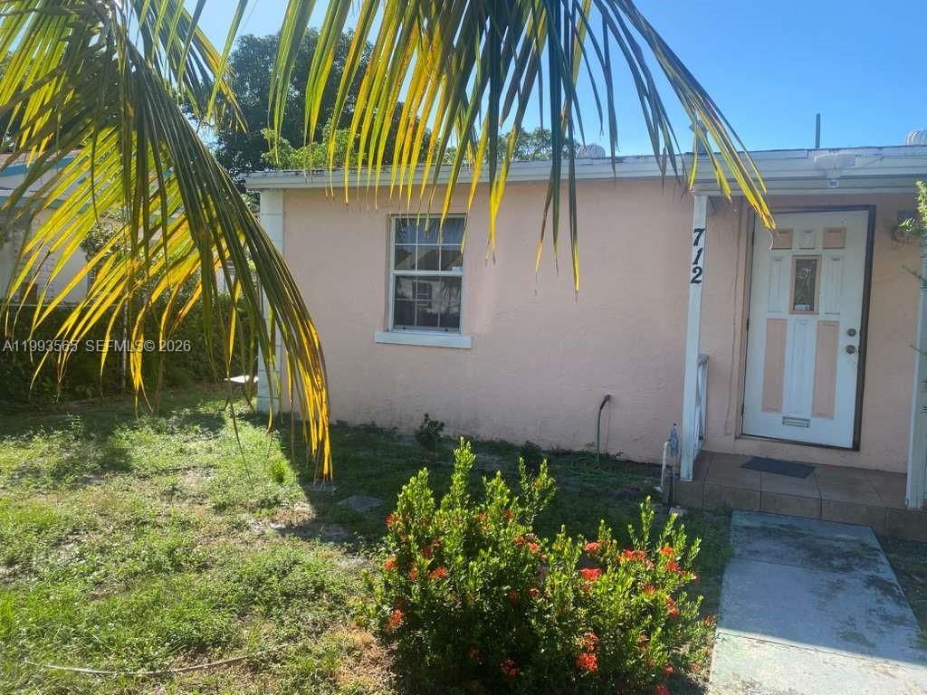 712 57th St , West Palm Beach, FL 33407 Photo